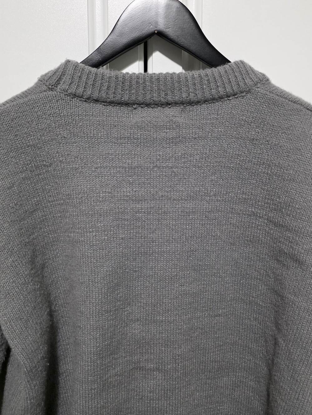 Golden Earth Studio Womens Gray V-Neck Button Boyfriend Cardigan w Stripe Hem - Picture 7 of 11